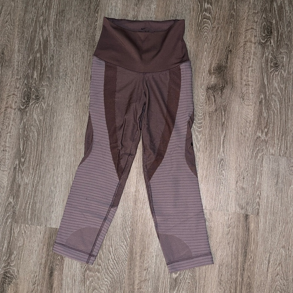 Nike leggings